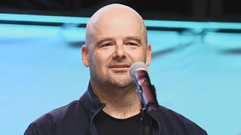 Dan Houser discussing physical game media in an interview