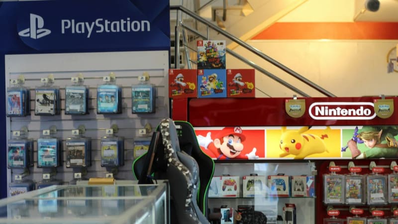 GamesIndustry.biz coverage of US physical game sales hitting a low since 1995